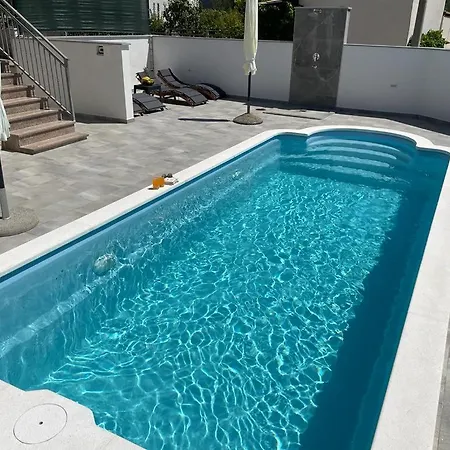 Edita Trogir With Private Pool Plano