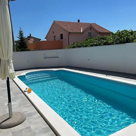Edita Trogir With Private Pool Plano